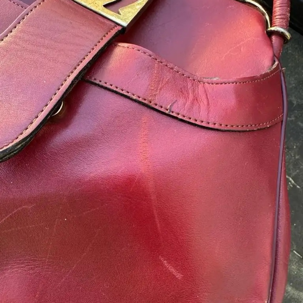 Etienne Aigner Burgundy Shoulder Bag with Gold Details - Picture 5 of 6